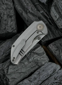 WE Knife Thug Marble Carbon Fiber Presentation Handle -KNIFE LOUNGE Sales 1622256208491064