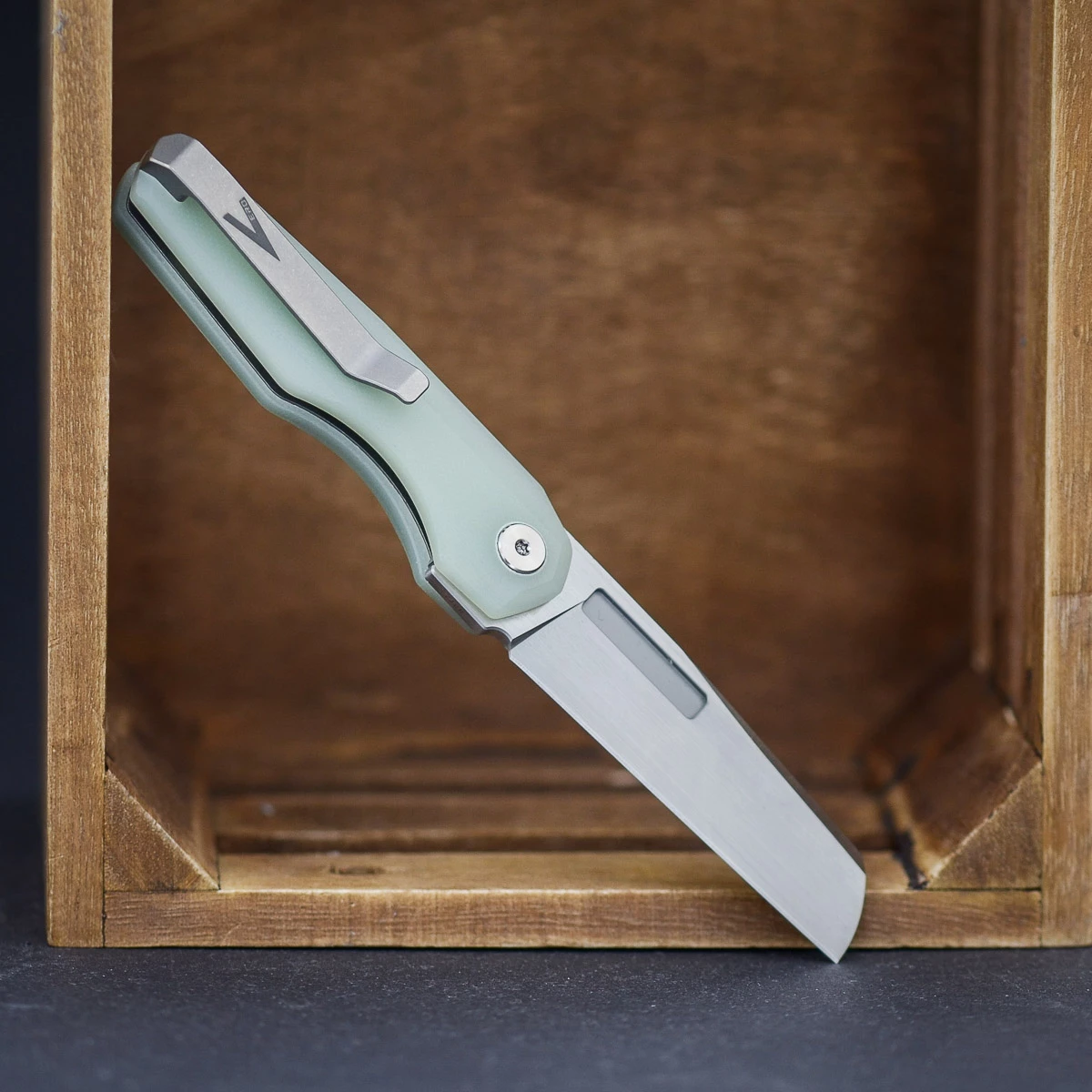 Vero Neuron Jade G10 Hand Satin 5 Vero Neuron Jade G10 Hand Satin - Image 3