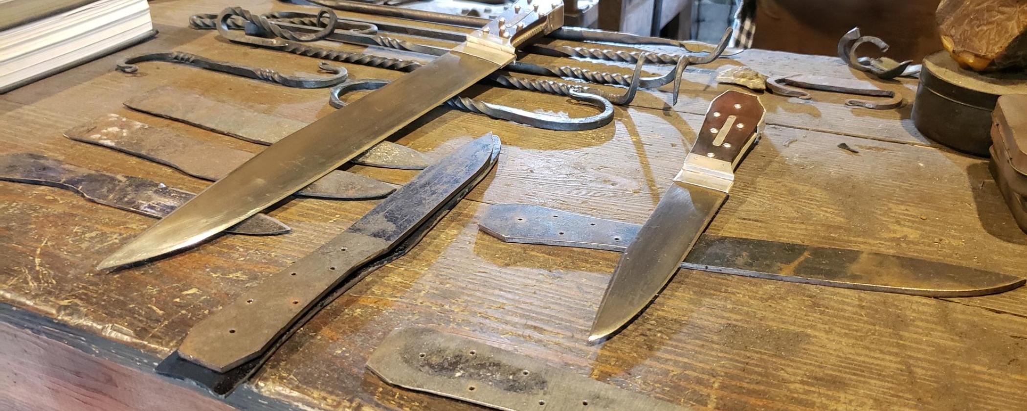 Front Page 50 Front Page -KNIFE LOUNGE Sales a45