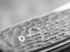 Böker Plus Urban Trapper Jigged Titanium 12 Böker Plus Urban Trapper Jigged Titanium -KNIFE LOUNGE Sales boeker plus urban trapper jigged titanium 01bo476 5 28129