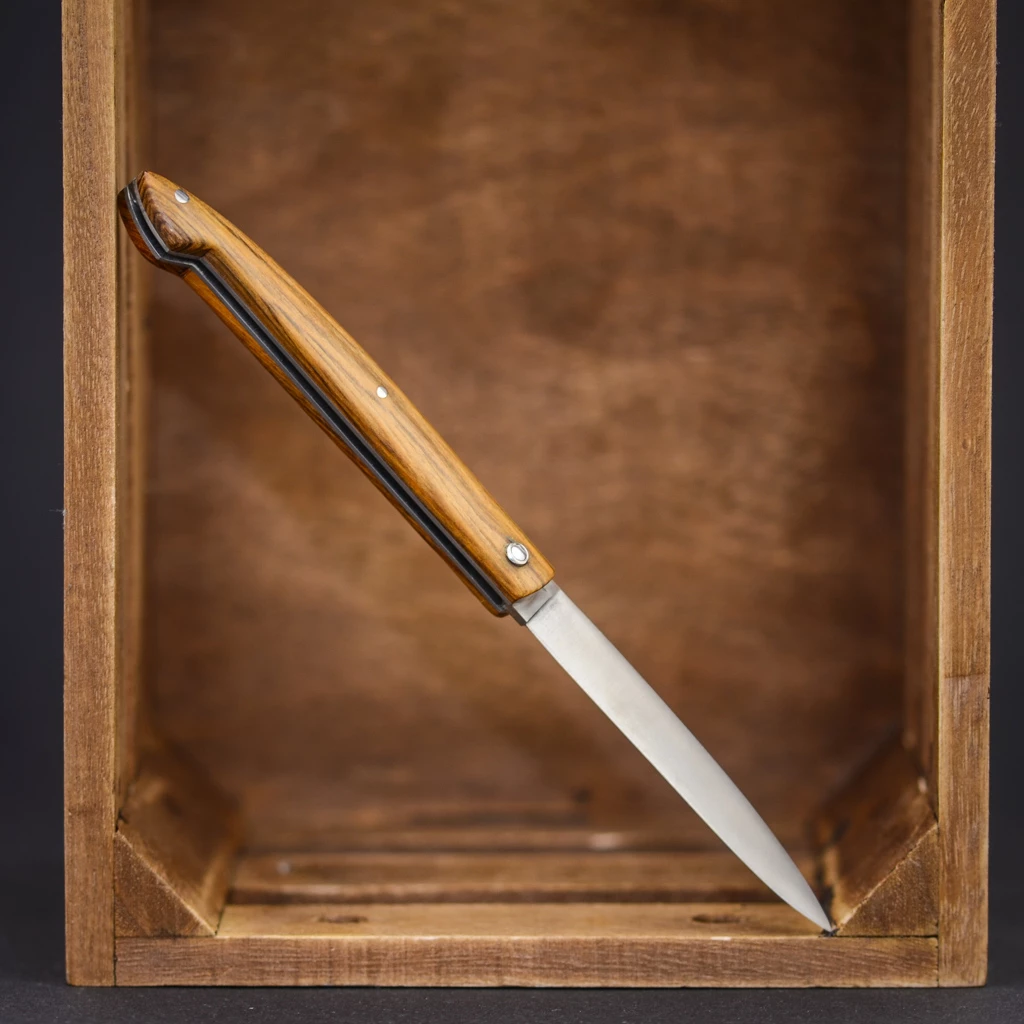 Laguiole En Aubrac - Capucin Pistachio 4 Laguiole En Aubrac - Capucin Pistachio - Image 2